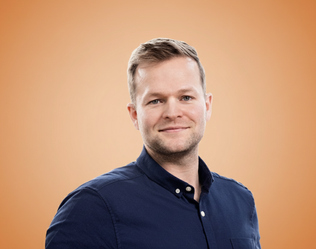 Jakob Einfeldt - Management consultant and biotechnology engineer with hands-on creative approach